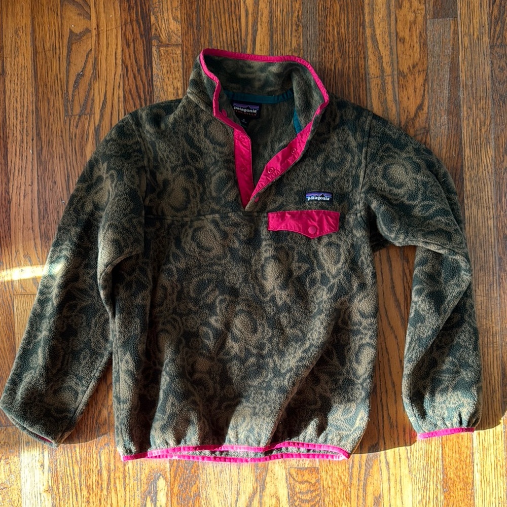 Patagonia Green and Pink Fleece Jacket